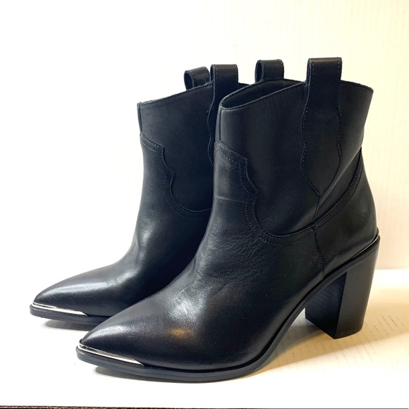 Steve Madden - Picture 2 of 10